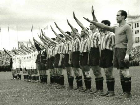 Valencia_CF_y_el_RCD_Espanol_1941
